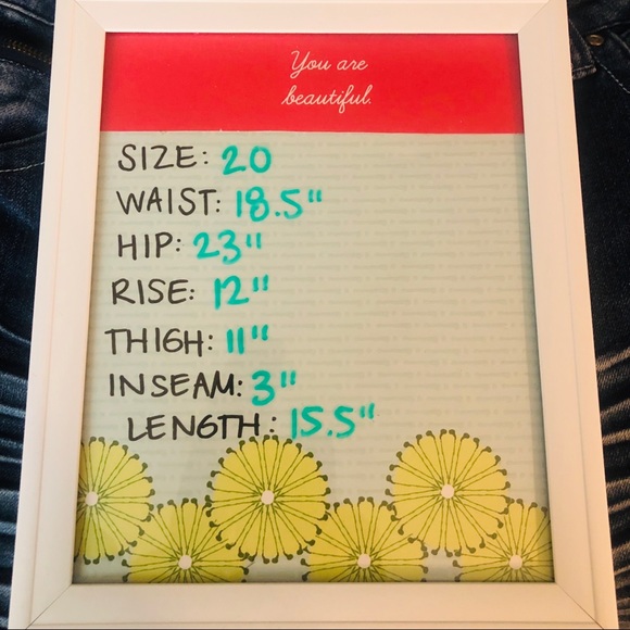 Lolo distressed shorts with zipper pocket - Picture 6 of 6